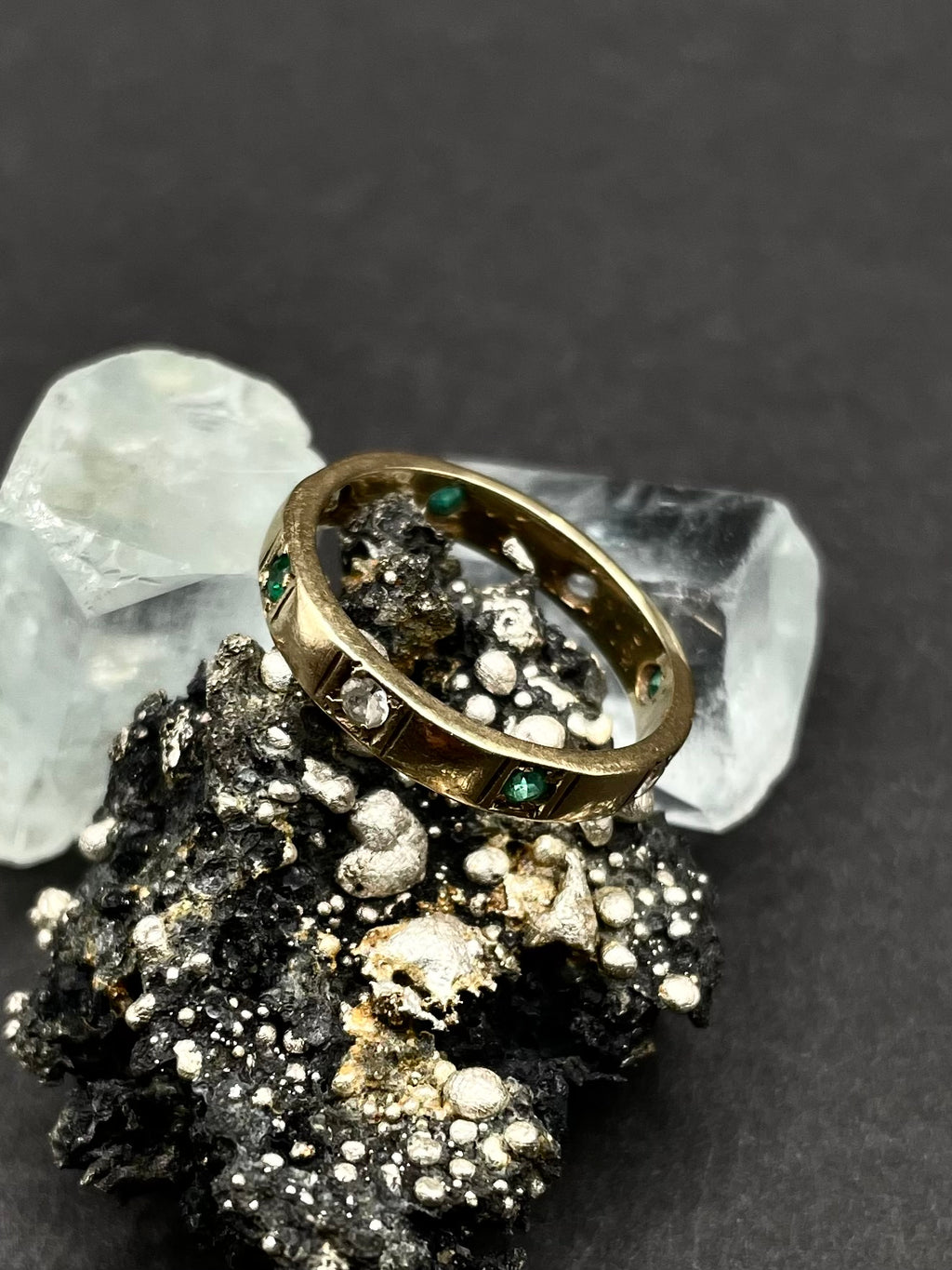 Antique 1920s Emerald & Diamond Band Ring in Solid Gold