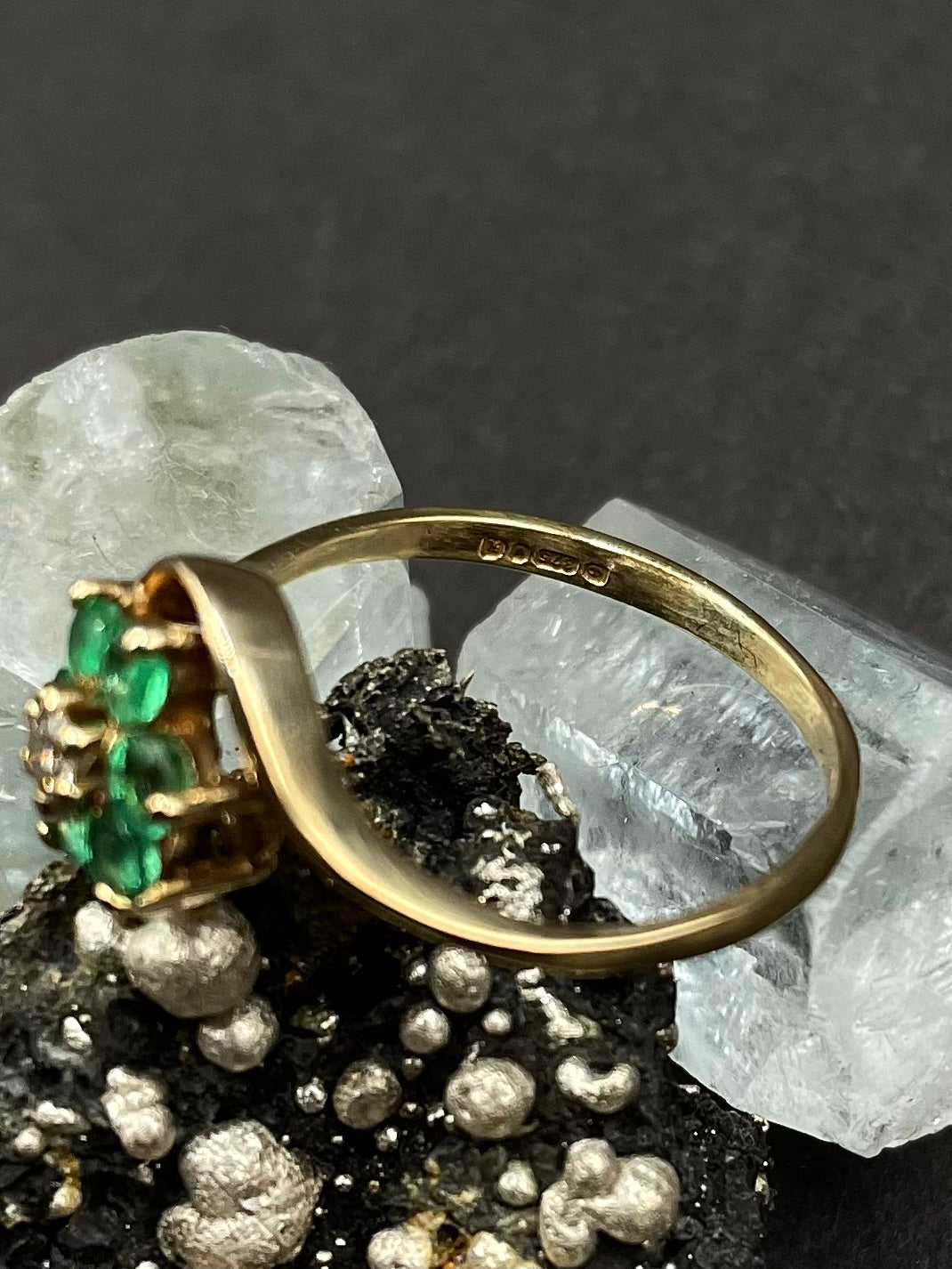 Vintage Emerald Cluster Ring with Natural Diamond Centre in Solid 9ct Gold – Size L½