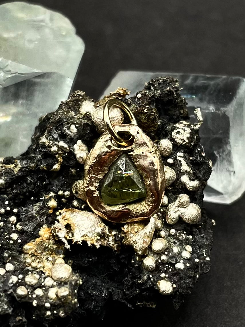 9ct Solid Gold Green Sapphire Pendant – Natural Included Stone, Hand-Polished, and Certified