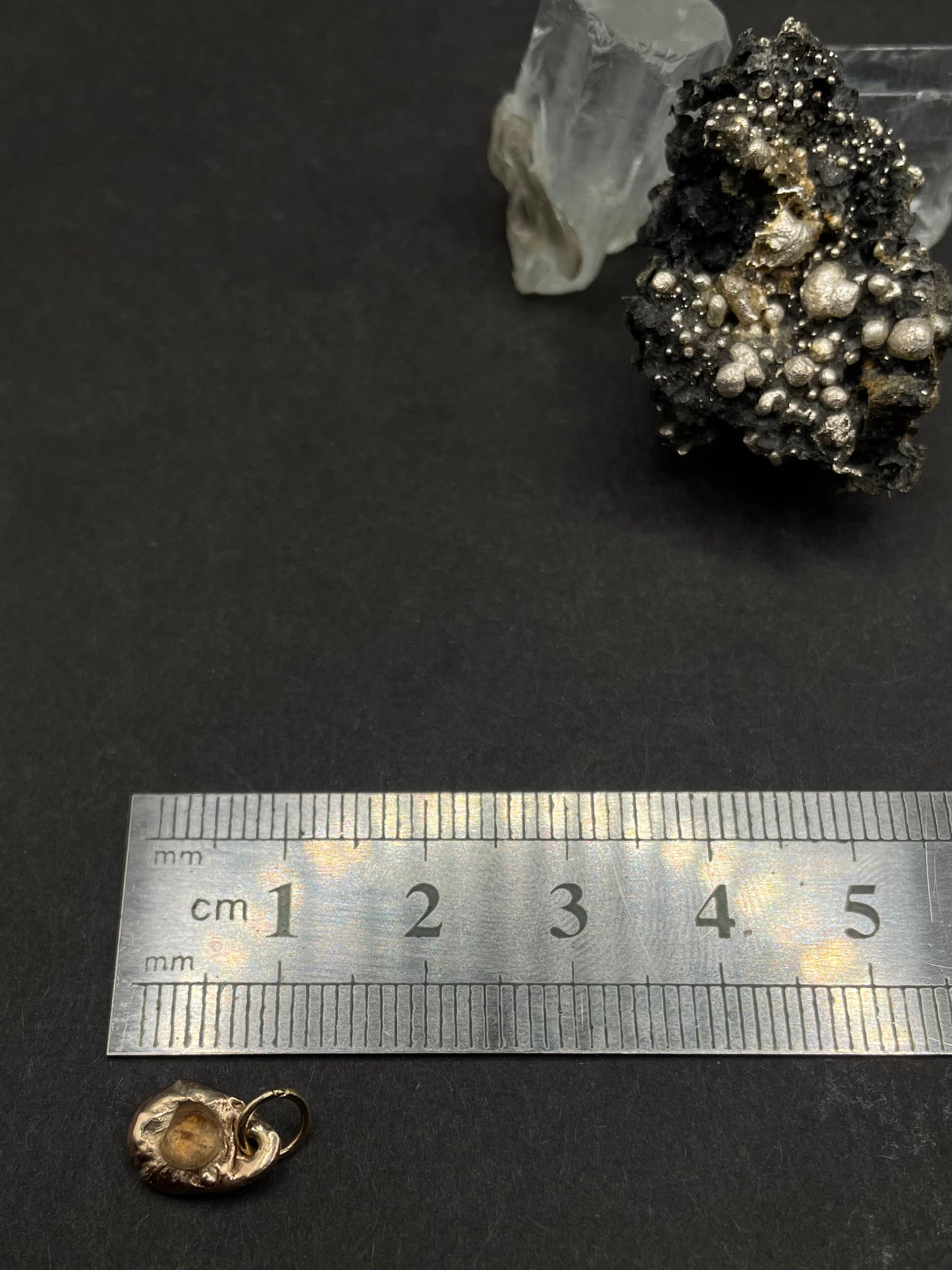 Raw Imperial Garnet Pendant in Solid gold 9ct