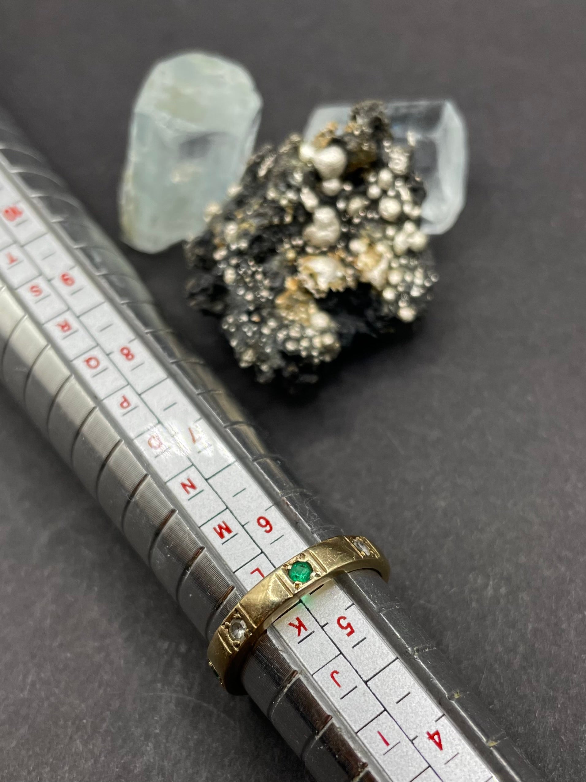 Antique 1920s Emerald & Diamond Band Ring in Solid Gold