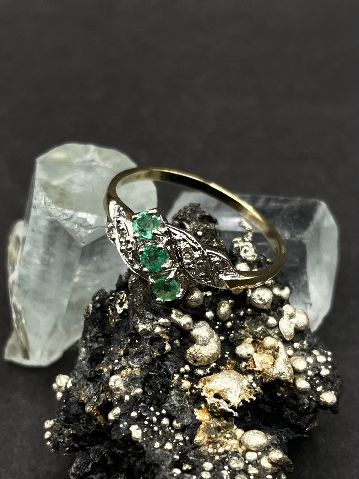 9ct Solid Gold Emerald & Diamond Ring – 3 Natural Emeralds with 6 Diamonds – Vintage Style – UK Size P