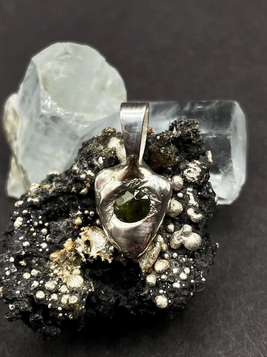 Natural Green Australian Sapphire In Solid Silver 999 • Handmade Minimalist Gemstone Pendant