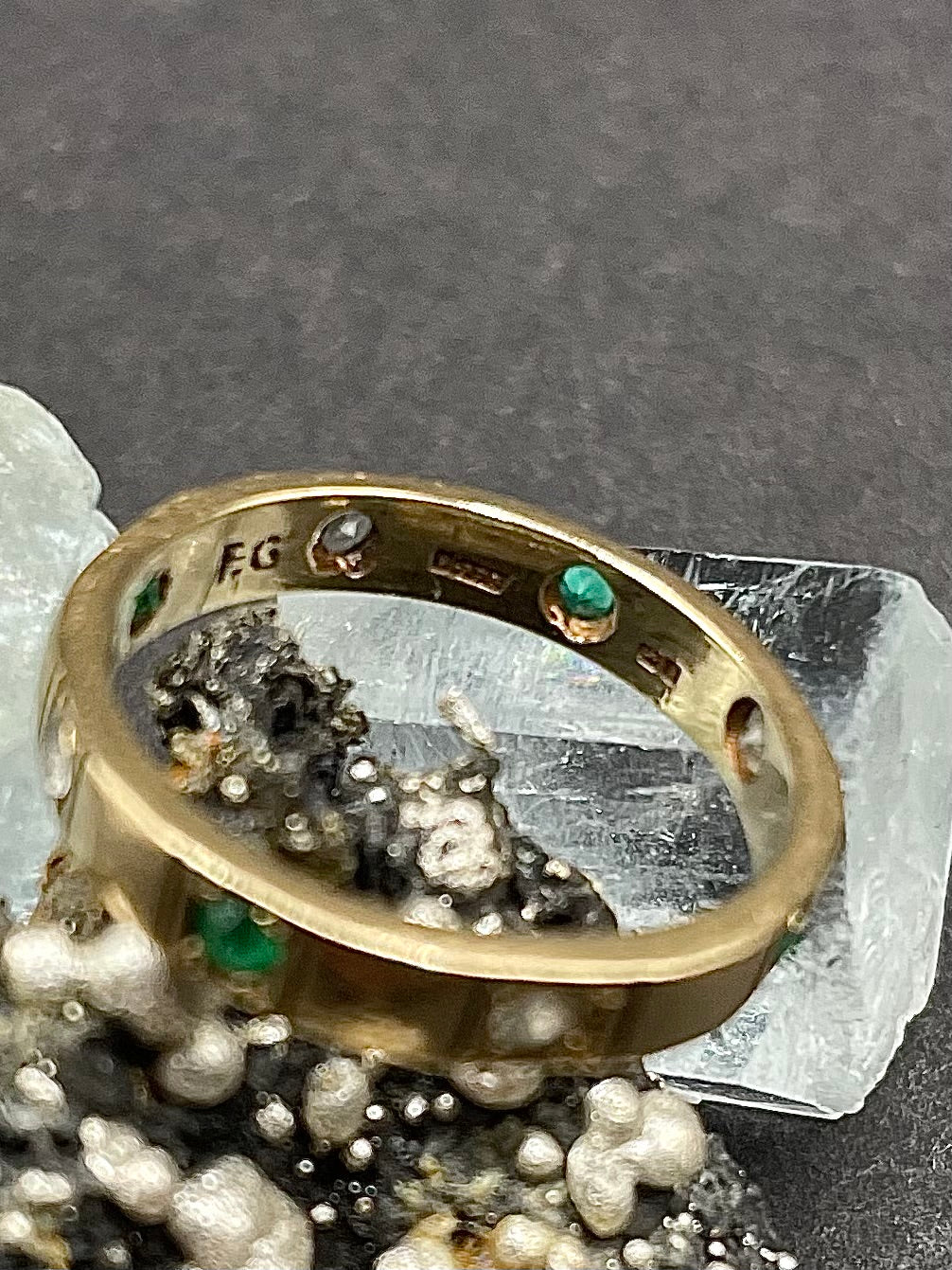 Antique 1920s Emerald & Diamond Band Ring in Solid Gold
