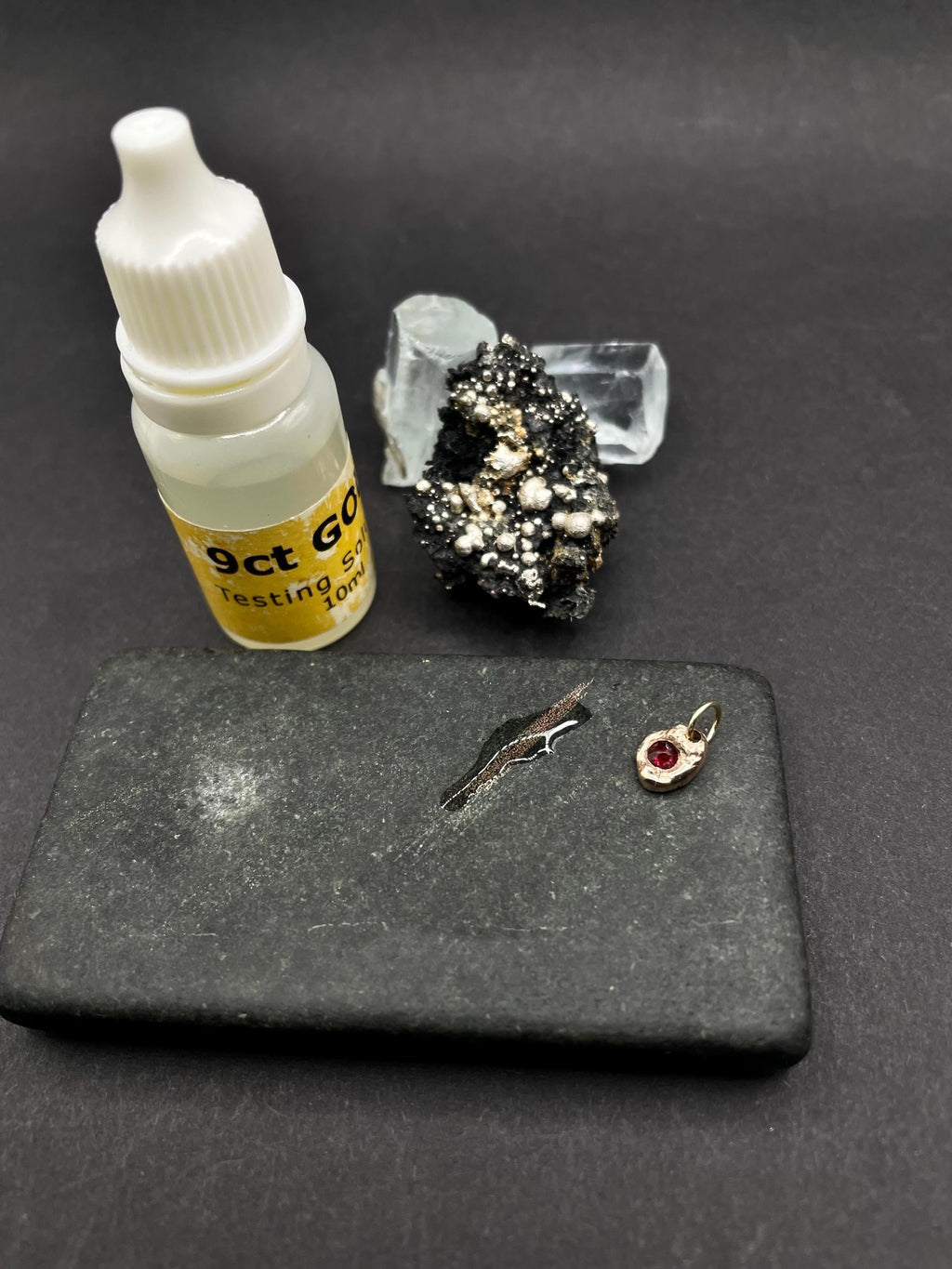 Rhodolite Garnet Pendant in Solid gold 9ct