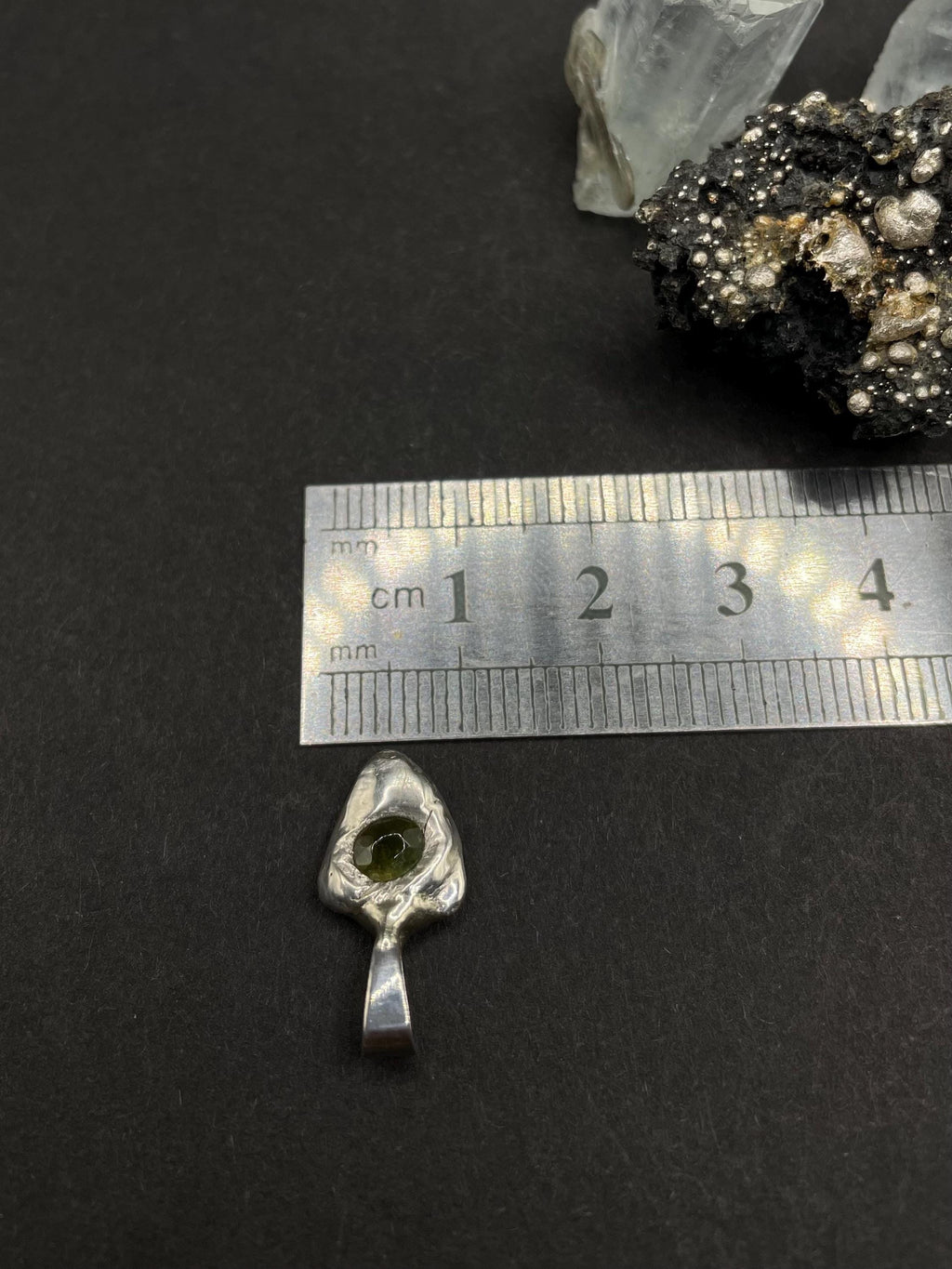 Natural Green Australian Sapphire In Solid Silver 999 • Handmade Minimalist Gemstone Pendant