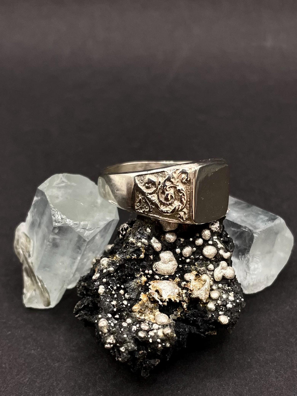 Signet ring in solid silver 925 Size R