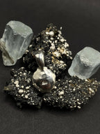 Skull pendant in solid silver 999