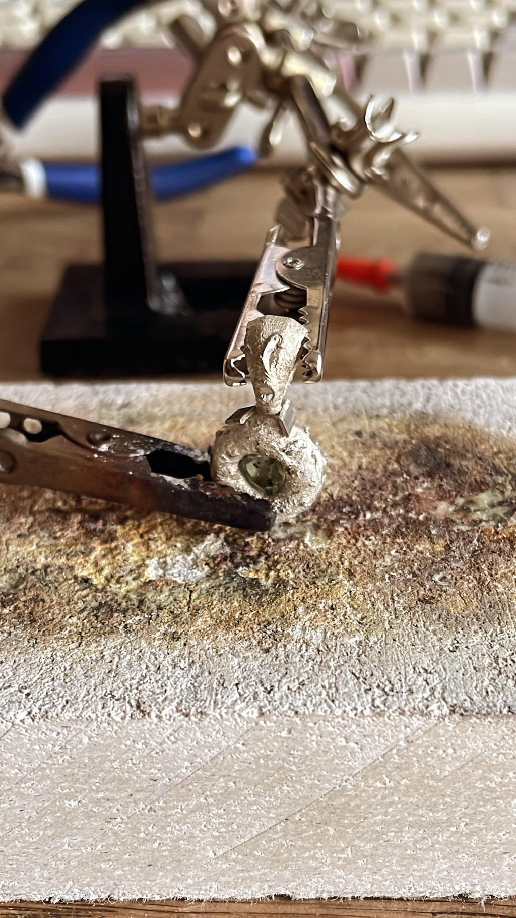 Green Sapphire Pendant in solid silver 999 with certificate