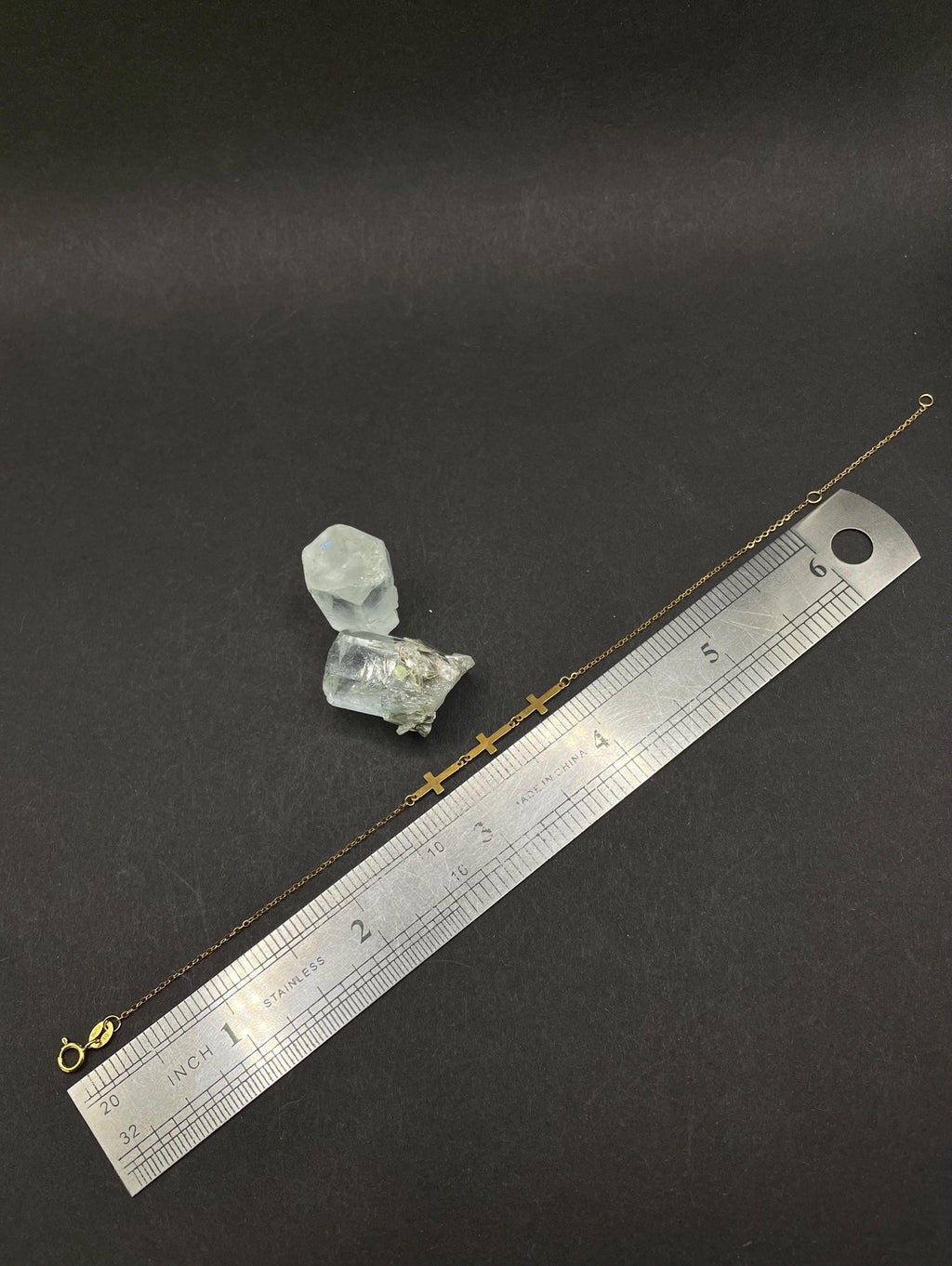 18ct Solid Gold Bracelet with 3 Crosses