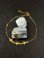 18ct Solid Gold Bracelet with 3 Crosses