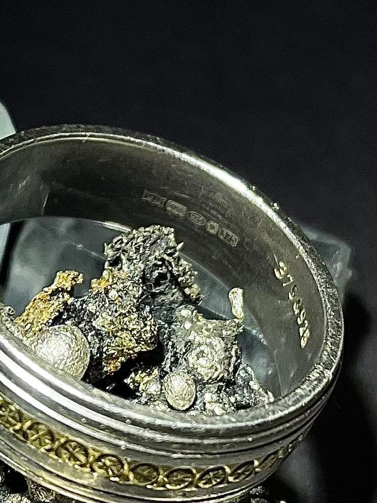 Antique 1980s Ring in Silver 925 with 9ct Solid Gold Inner Ring – Hallmarked