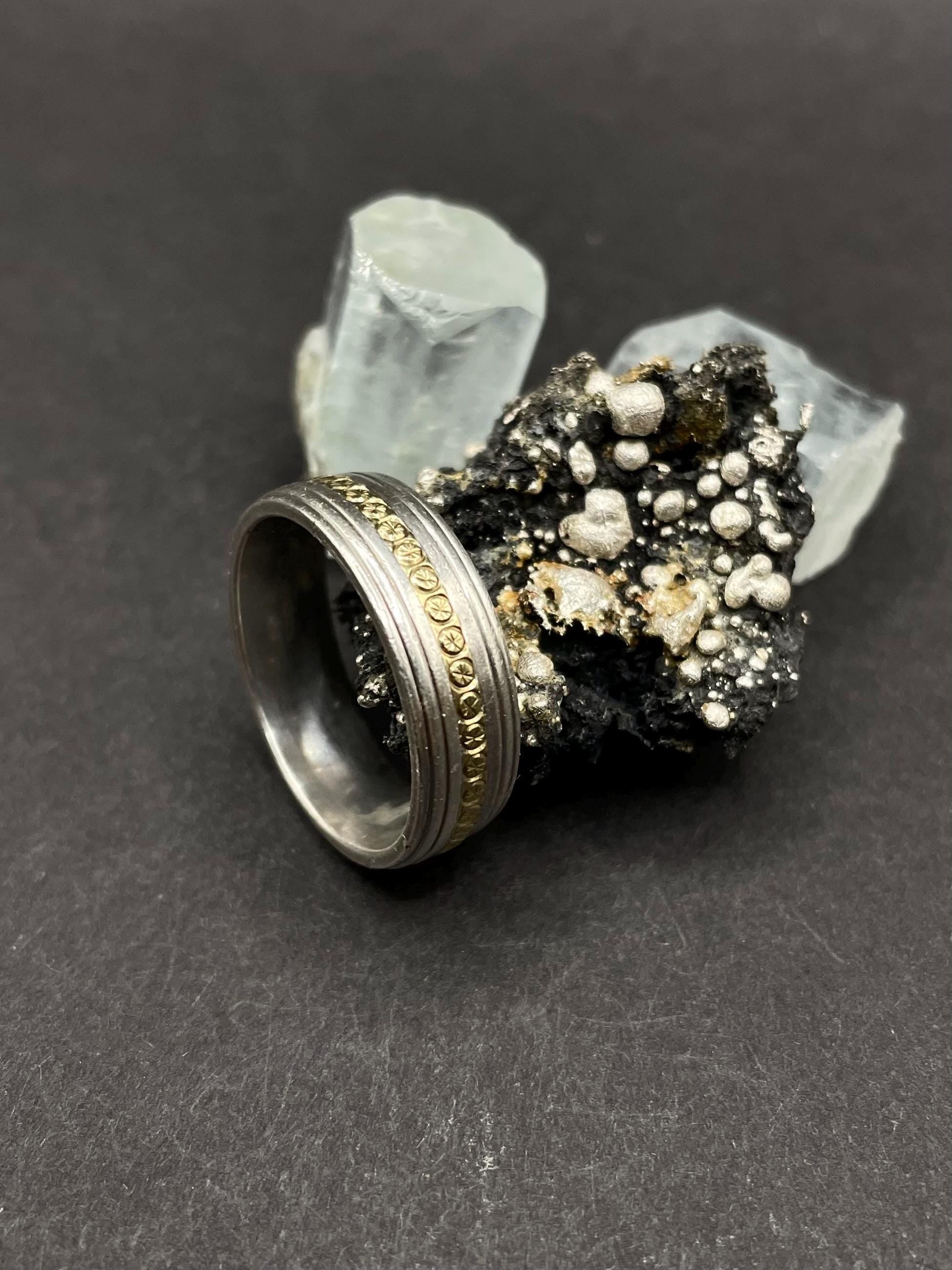 Antique 1980s Ring in Silver 925 with 9ct Solid Gold Inner Ring – Hallmarked