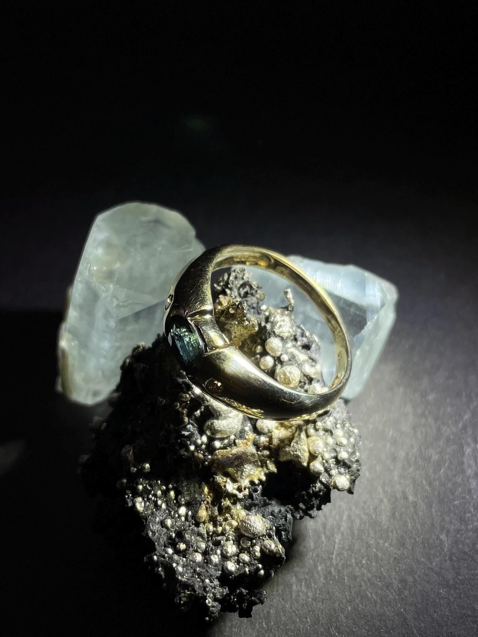 Blue Sapphire & Diamond Ring 9ct Gold