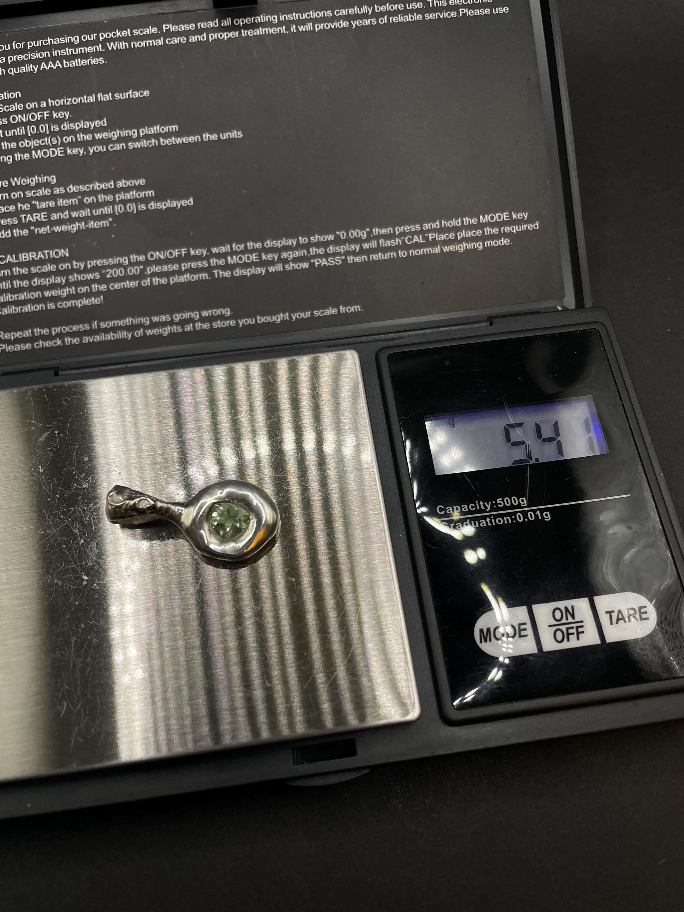 Green Sapphire Pendant in solid silver 999 with certificate