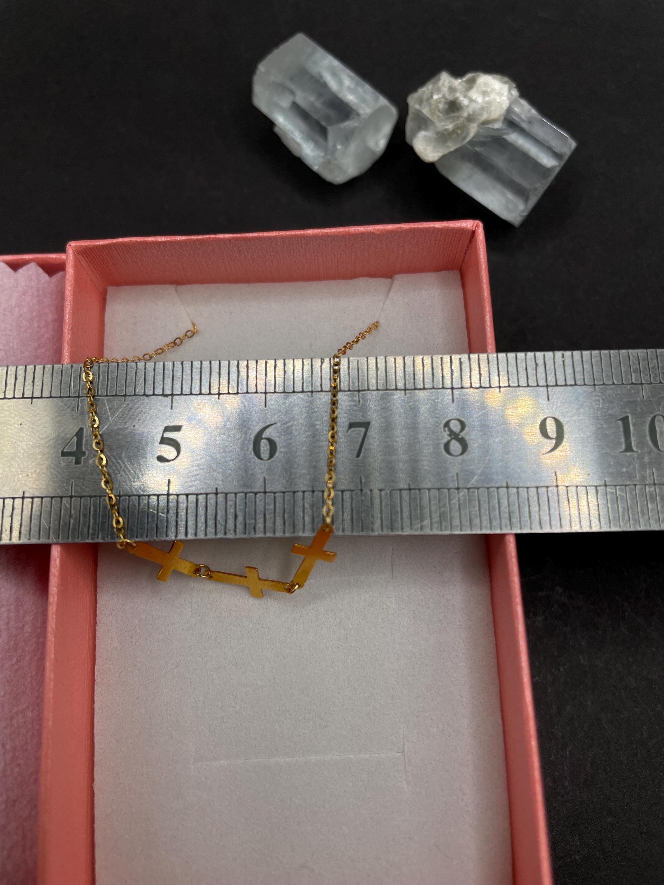 18ct Solid Gold Bracelet with 3 Crosses