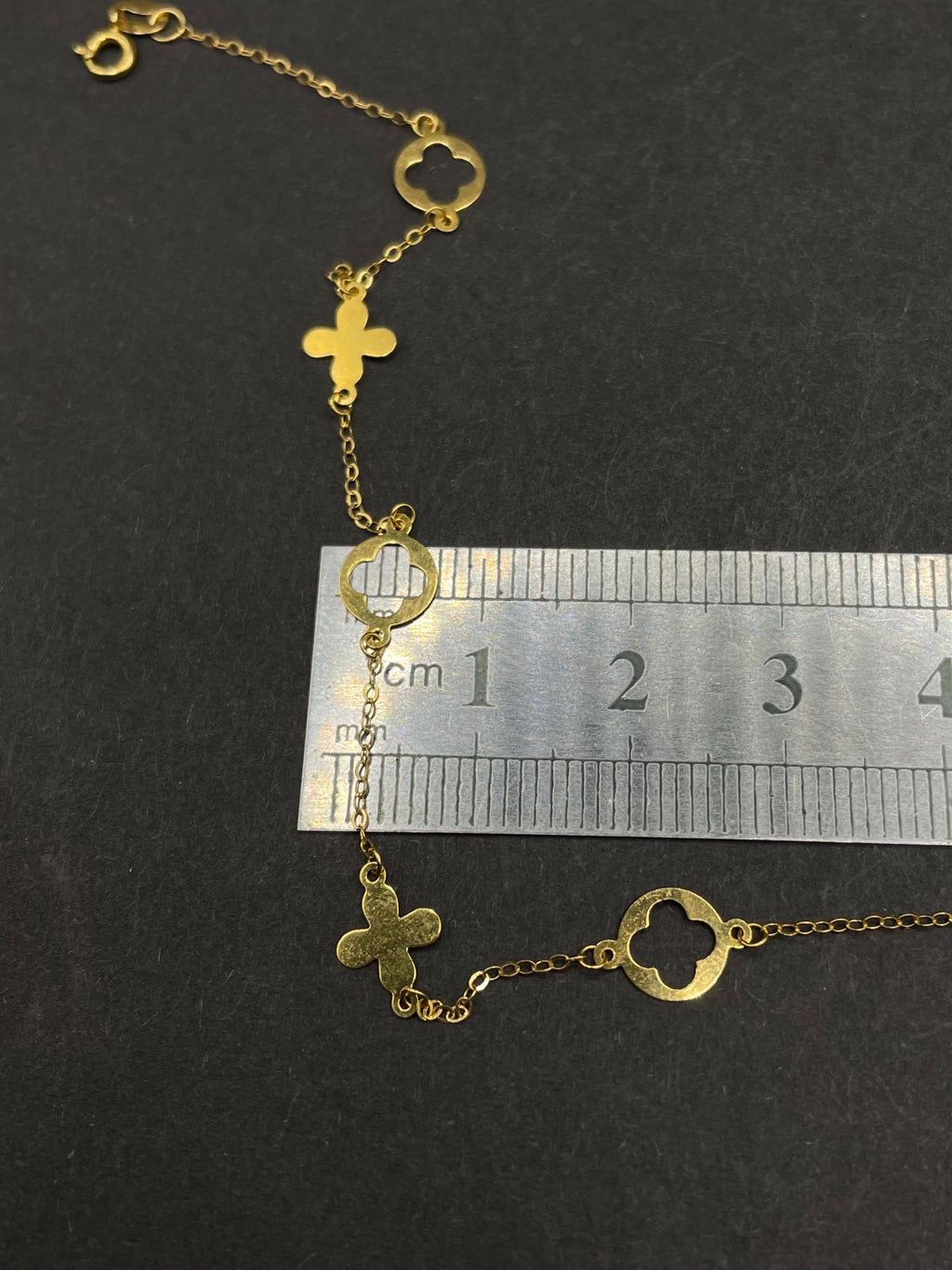 Round Cross & Circle Bracelet 18ct Gold