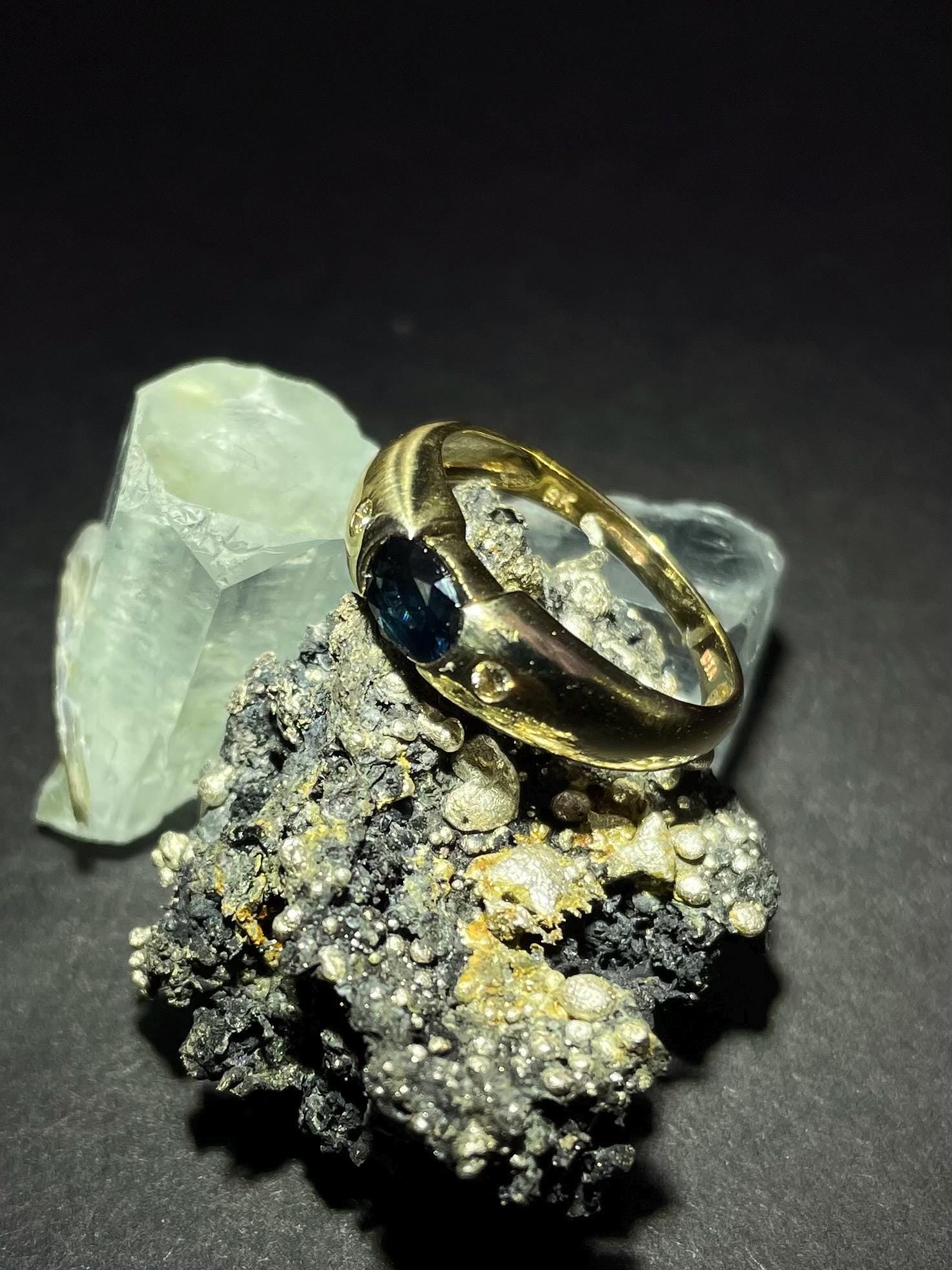 Blue Sapphire & Diamond Ring 9ct Gold