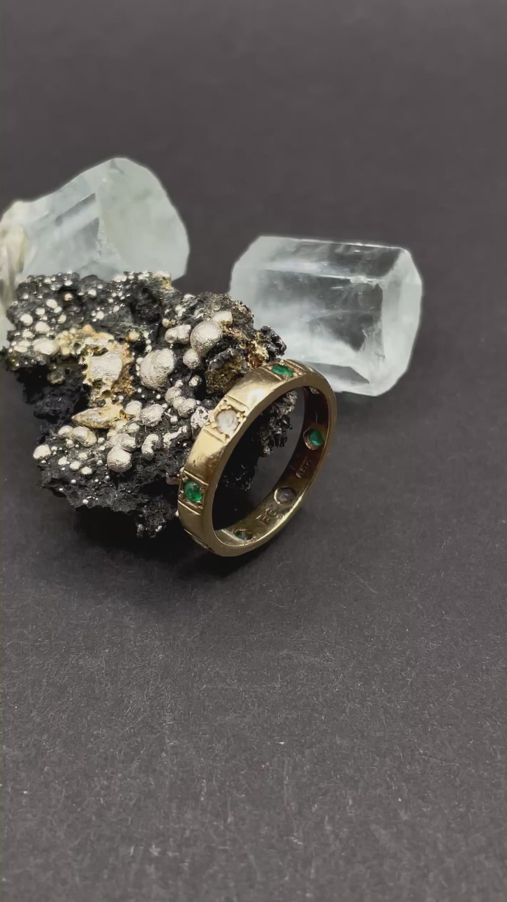 Antique 1920s Emerald & Diamond Band Ring in Solid Gold